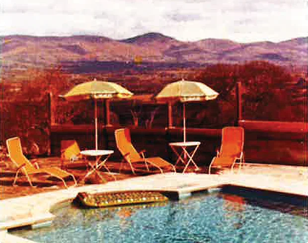 image of pool side